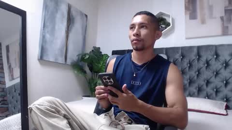 Snapshot of richar_voller chatting on 27, 3, 2026 richar_voller online show from 27, 3, 2026