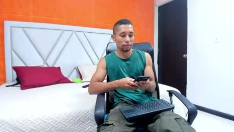 Snapshot of richar_voller chatting on 15, 4, 2026 richar_voller online show from 15, 4, 2026