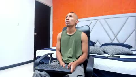 Snapshot of richar_voller chatting on 29, 4, 2026 richar_voller online show from 29, 4, 2026