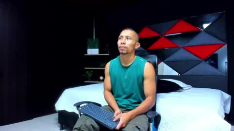 Snapshot of richar_voller chatting on 5, 5, 2026 richar_voller online show from 5, 5, 2026