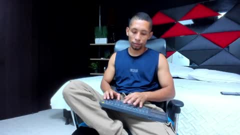 Snapshot of richar_voller chatting on 7, 5, 2026 richar_voller online show from 7, 5, 2026