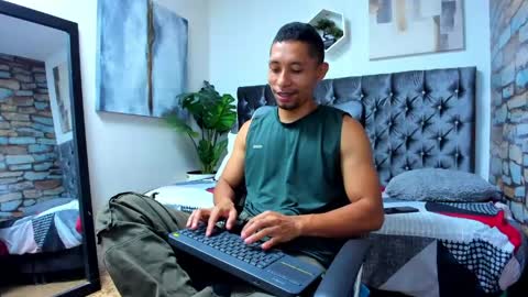 Snapshot of richar_voller chatting on 28, 5, 2026 richar_voller online show from 28, 5, 2026