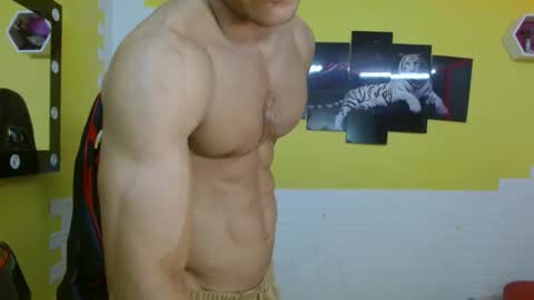 rickcumhot13 online show from 25, 2, 2025