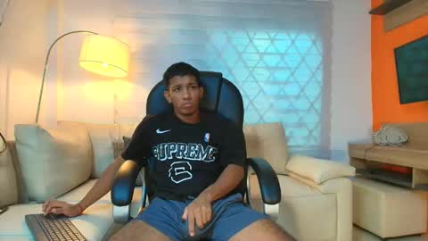 Snapshot of ricky_23cm_ chatting on 25, 3, 2026 RICKY online show from 25, 3, 2026