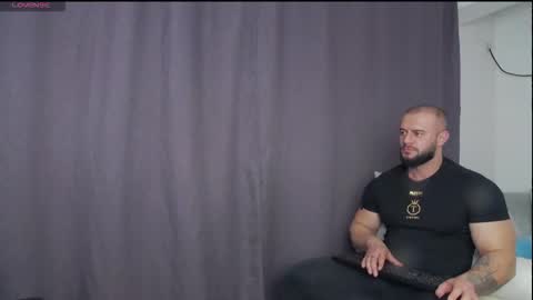 Snapshot of rickymiami1 chatting on 15, 11, 2025 rickymiami1 online show from 15, 11, 2025