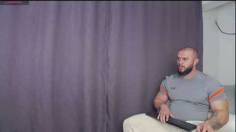 Snapshot of rickymiami1 chatting on 17, 11, 2025 rickymiami1 online show from 17, 11, 2025