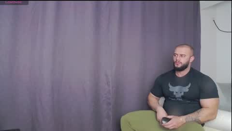 Snapshot of rickymiami1 chatting on 18, 11, 2025 rickymiami1 online show from 18, 11, 2025