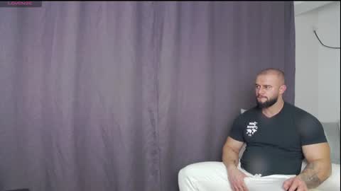 Snapshot of rickymiami1 chatting on 21, 11, 2025 rickymiami1 online show from 21, 11, 2025