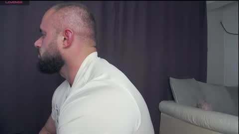 Snapshot of rickymiami1 chatting on 23, 11, 2025 rickymiami1 online show from 23, 11, 2025