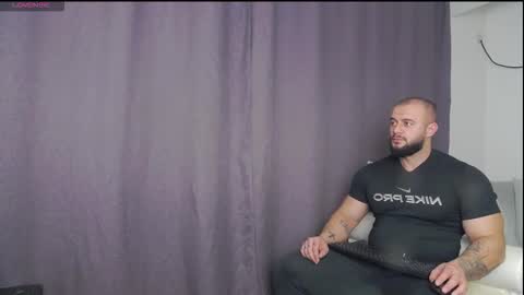 Snapshot of rickymiami1 chatting on 24, 11, 2025 rickymiami1 online show from 24, 11, 2025