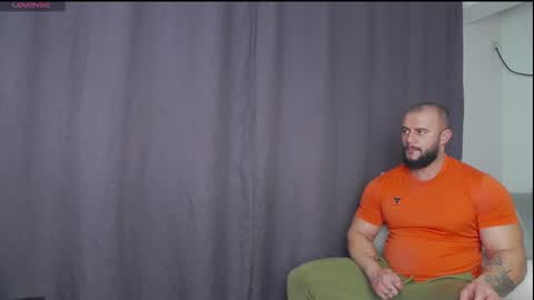 Snapshot of rickymiami1 chatting on 26, 11, 2025 rickymiami1 online show from 26, 11, 2025