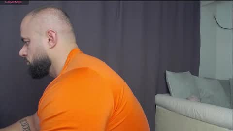 Snapshot of rickymiami1 chatting on 27, 11, 2025 rickymiami1 online show from 27, 11, 2025