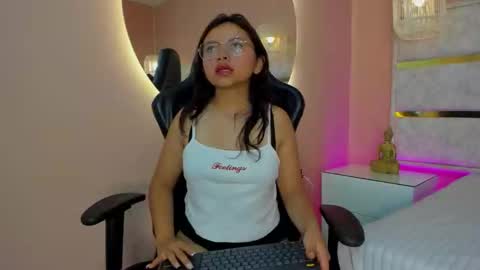 Snapshot of riley_flirt chatting on 14, 1, 2026 Riley online show from 14, 1, 2026