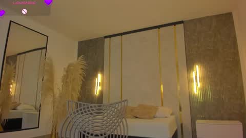 Riley Sierra online show from 16, 9, 2025