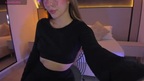 Riley Sierra online show from 23, 4, 2026