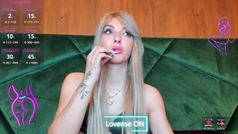 Snapshot of rileylannax chatting on 18, 5, 2026 rileylannax online show from 18, 5, 2026