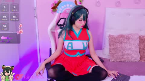    online show from 4, 12, 2024