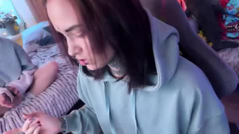   DianaBrite            fansl y online show from 1, 11, 2025