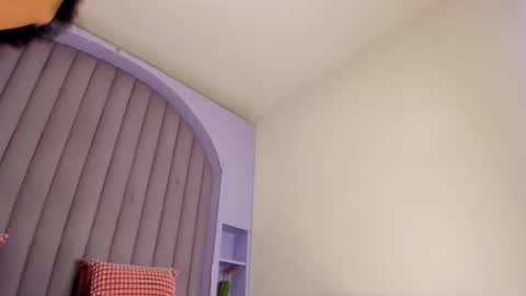 RIRI  online show from 15, 10, 2025