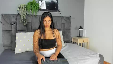 RIRI  online show from 18, 10, 2025