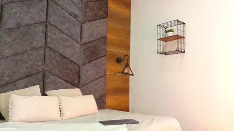 RIRI  online show from 27, 11, 2025