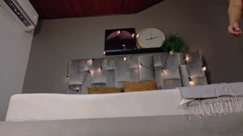 RIRI  online show from 13, 4, 2026