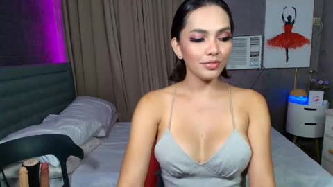 Snapshot of risque_asiancassandra chatting on 27, 5, 2026 Miss Cassie online show from 27, 5, 2026