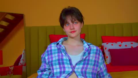 Snapshot of ritarosses chatting on 7, 6, 2026 Rita online show from 7, 6, 2026