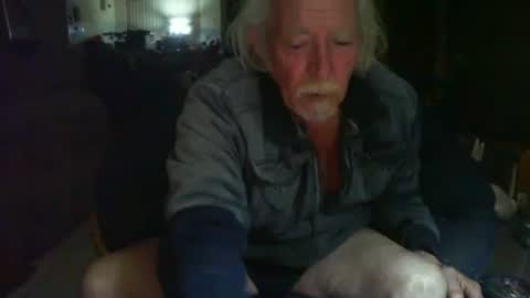 Snapshot of riverratggg chatting on 9, 11, 2025 riveratggg online show from 9, 11, 2025