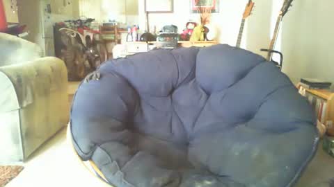 Snapshot of riverratggg chatting on 12, 11, 2025 riveratggg online show from 12, 11, 2025