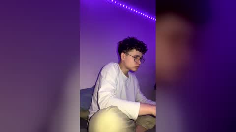 Snapshot of riyu19 chatting on 4, 3, 2026 Riyu19 online show from 4, 3, 2026