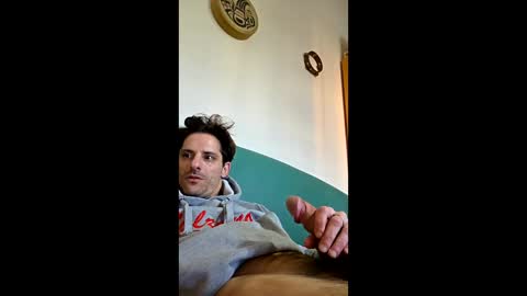 Snapshot of rizzo1980682473 chatting on 23, 4, 2026 rizzo1980682473 online show from 23, 4, 2026