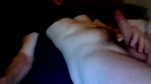 Snapshot of roaddogg1988 chatting on 13, 1, 2026 roaddogg1988 online show from 13, 1, 2026