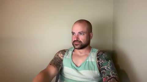 Snapshot of roadking1122 chatting on 19, 10, 2025 roadking1122 online show from 19, 10, 2025