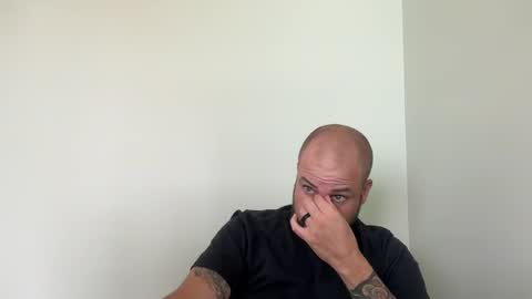 Snapshot of roadking1122 chatting on 3, 11, 2025 roadking1122 online show from 3, 11, 2025