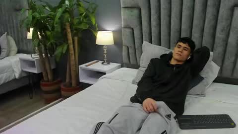 Roan Birkin online show from 17, 2, 2025