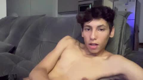 Snapshot of roandry909974 chatting on 2, 12, 2024 roandry909974 online show from 2, 12, 2024