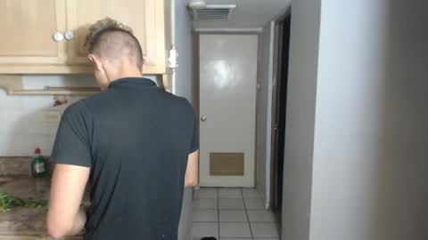 RoastingCorn online show from 17, 11, 2025