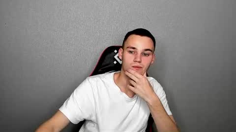 Snapshot of robert10211 chatting on 7, 11, 2025 robert10211 online show from 7, 11, 2025