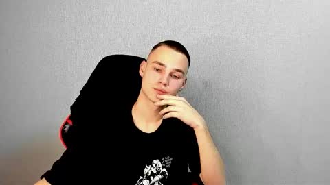 Snapshot of robert10211 chatting on 26, 11, 2025 robert10211 online show from 26, 11, 2025