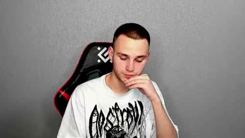 Snapshot of robert10211 chatting on 3, 12, 2025 robert10211 online show from 3, 12, 2025