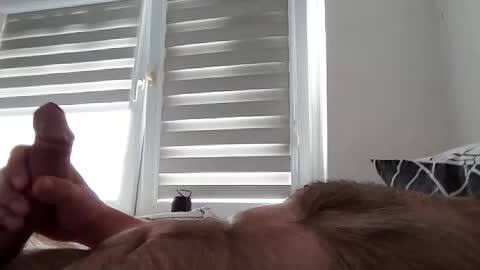 robert304775 online show from 12, 4, 2026