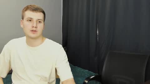 Lisa and Robert  i am online all days 900 am GMT3   online show from 15, 2, 2025