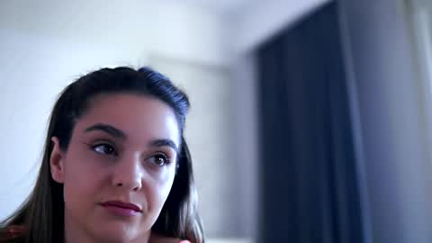 Roberta online show from 7, 4, 2026