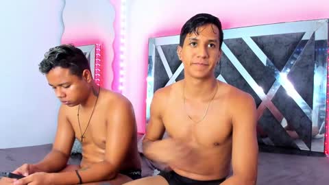 Robert Miller And Mael Thompson  online show from 7, 12, 2024