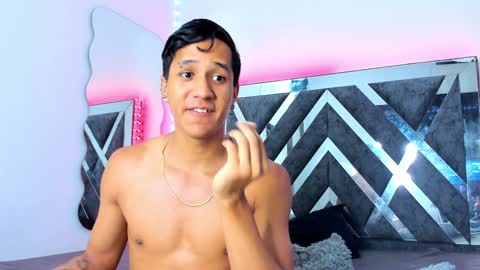 Snapshot of robertmiller21 chatting on 10, 12, 2024 Robert Miller And Mael Thompson  online show from 10, 12, 2024