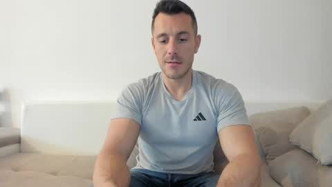 Snapshot of roberto4ever chatting on 30, 4, 2026 roberto4ever online show from 30, 4, 2026