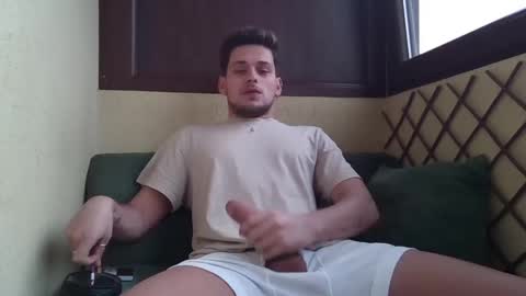 Roberto online show from 1, 2, 2025