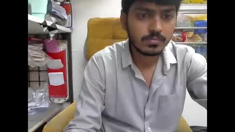 Snapshot of robertsalia220 chatting on 14, 10, 2025 Robertsalia online show from 14, 10, 2025