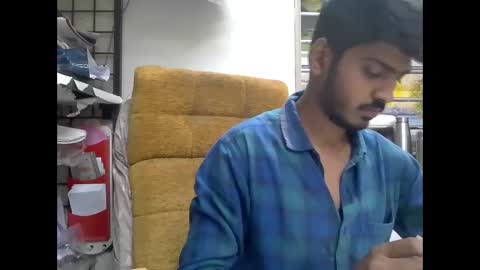 Snapshot of robertsalia220 chatting on 8, 11, 2025 Robertsalia online show from 8, 11, 2025